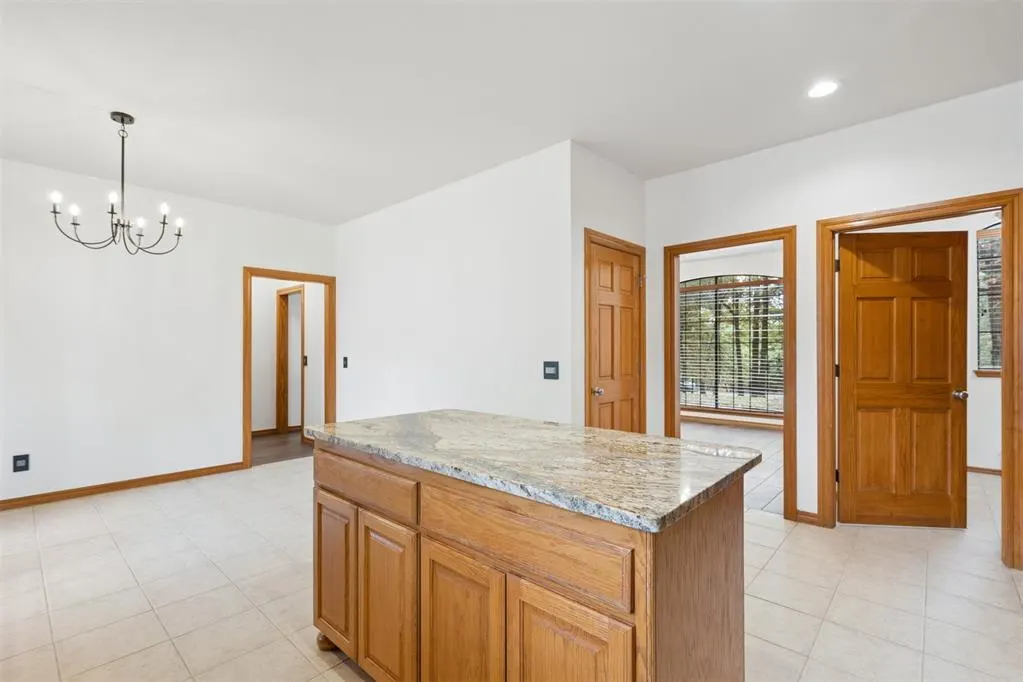 Photo 13 — 12222 Canyon Circle Circle, Guthrie, OK 73044