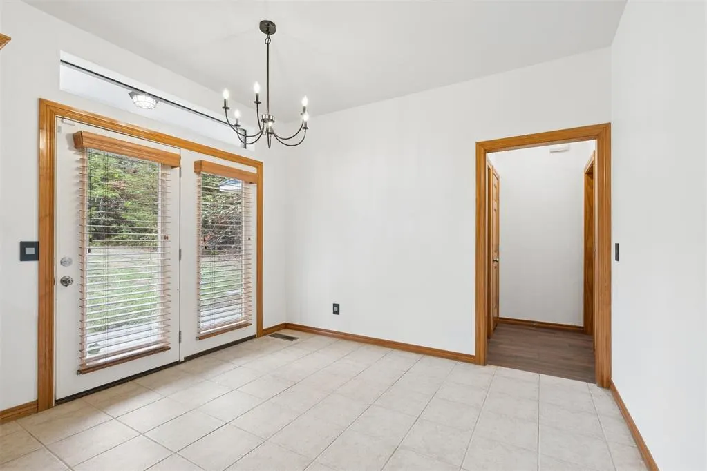 Photo 16 — 12222 Canyon Circle Circle, Guthrie, OK 73044