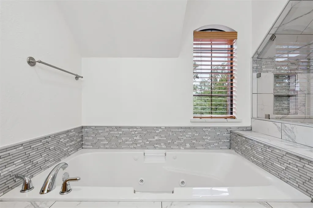 Photo 21 — 12222 Canyon Circle Circle, Guthrie, OK 73044