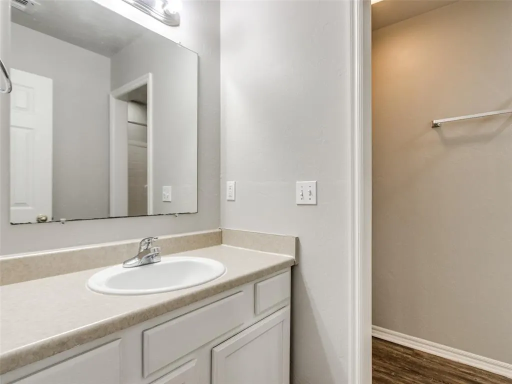 Photo 13 — 1415 NW 98th Street, Oklahoma City, OK 73114