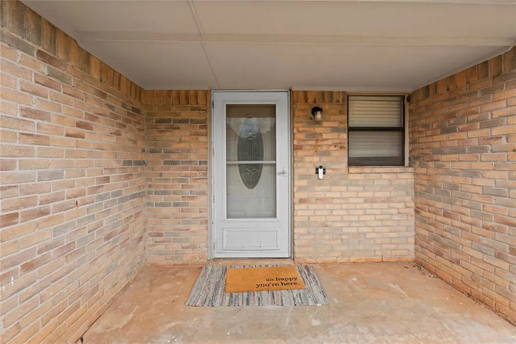 Photo 2 — 701 Cherryvale Road, Edmond, OK 73003