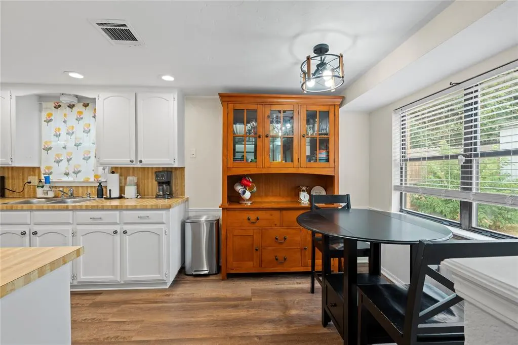 Photo 6 — 701 Cherryvale Road, Edmond, OK 73003