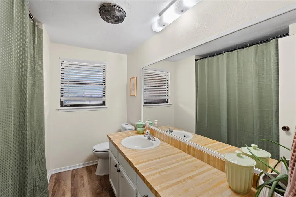 Photo 12 — 701 Cherryvale Road, Edmond, OK 73003