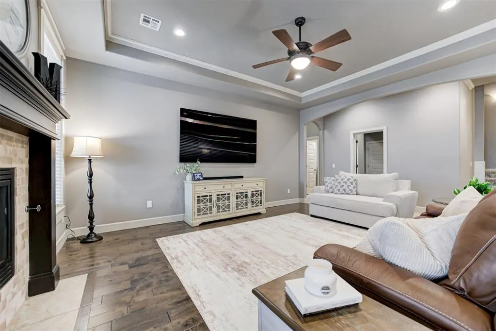 Photo 7 — 18513 Haslemere Lane, Edmond, OK 73012
