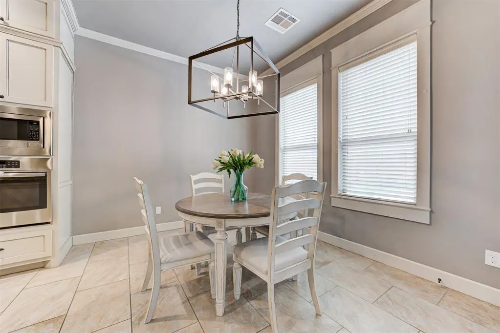 Photo 8 — 18513 Haslemere Lane, Edmond, OK 73012