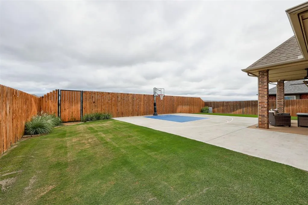 Photo 37 — 18513 Haslemere Lane, Edmond, OK 73012