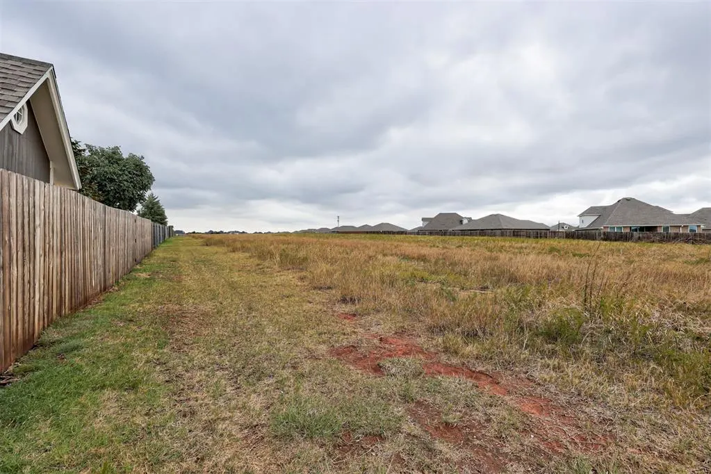 Photo 39 — 18513 Haslemere Lane, Edmond, OK 73012