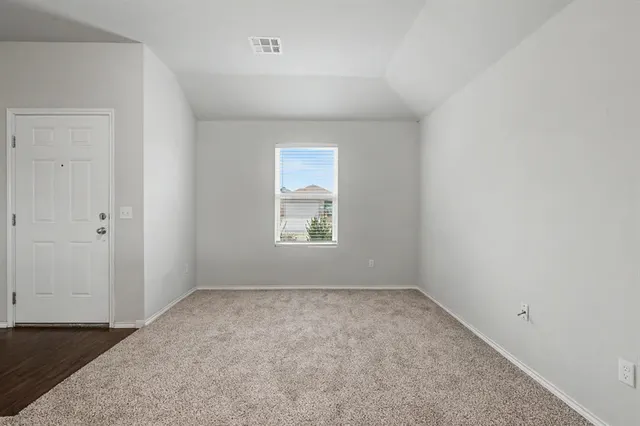 Photo 3 — 9638 High Noon Road, Yukon, OK 73099