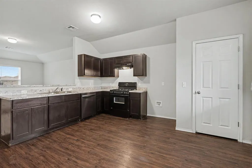 Photo 6 — 9638 High Noon Road, Yukon, OK 73099