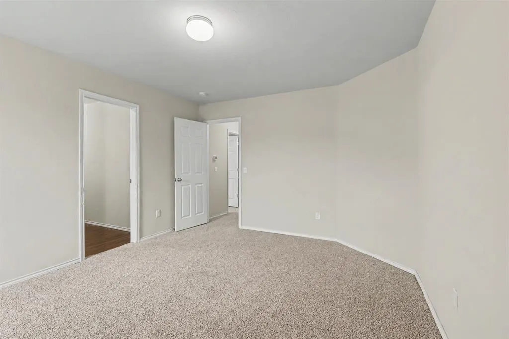 Photo 10 — 9638 High Noon Road, Yukon, OK 73099