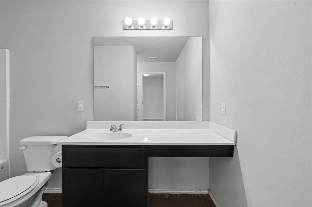 Photo 12 — 9638 High Noon Road, Yukon, OK 73099