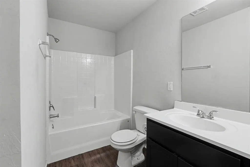 Photo 13 — 9638 High Noon Road, Yukon, OK 73099