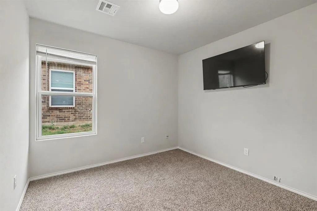 Photo 19 — 9638 High Noon Road, Yukon, OK 73099