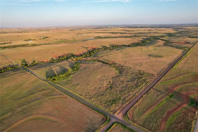 Photo 6 — 160 Acres - E 1150 & N 1860 Roads, Sayre, OK 73662