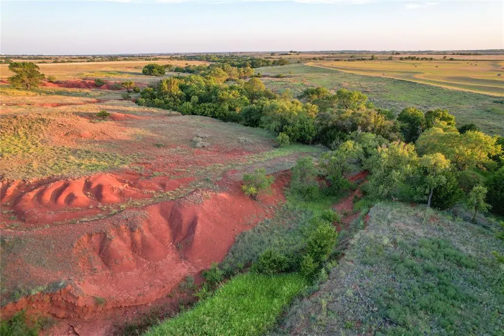 Photo 19 — 160 Acres - E 1150 & N 1860 Roads, Sayre, OK 73662