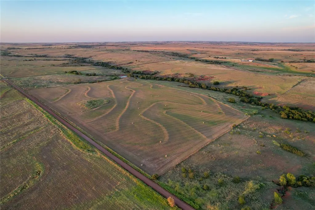 Photo 25 — 160 Acres - E 1150 & N 1860 Roads, Sayre, OK 73662