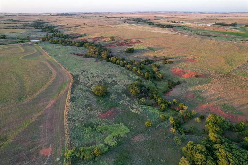Photo 27 — 160 Acres - E 1150 & N 1860 Roads, Sayre, OK 73662
