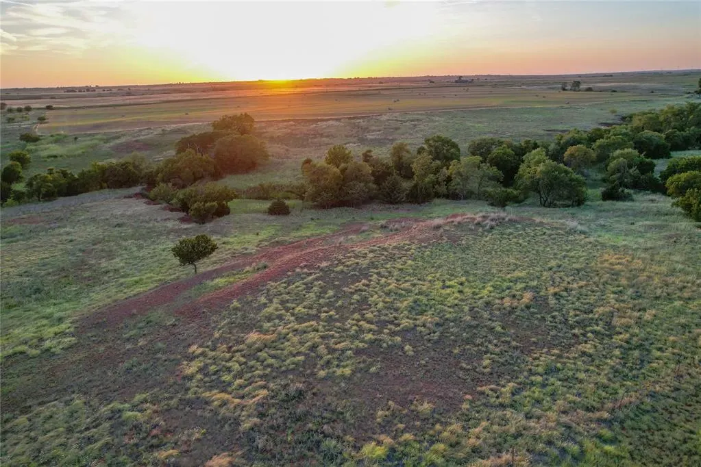 Photo 32 — 160 Acres - E 1150 & N 1860 Roads, Sayre, OK 73662