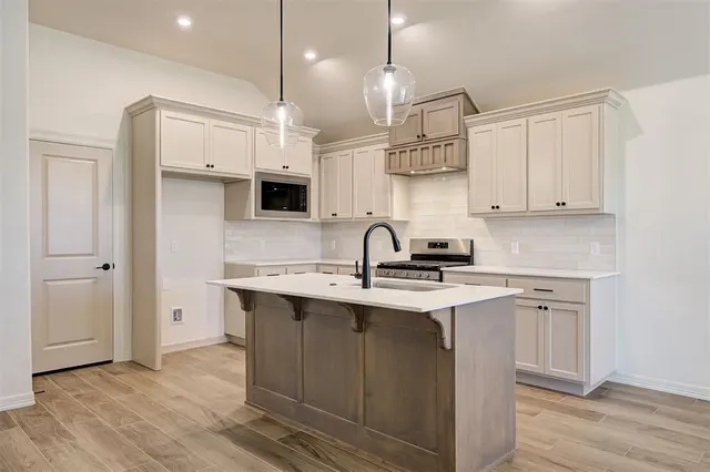 Photo 7 — 11917 NW 120th Street, Yukon, OK 73099