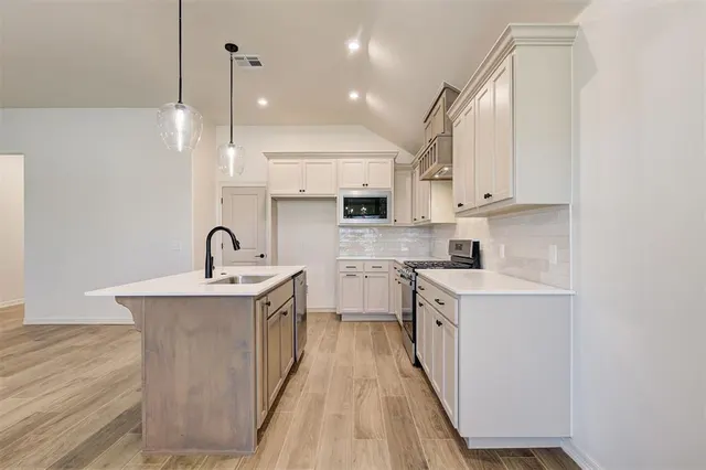 Photo 8 — 11917 NW 120th Street, Yukon, OK 73099