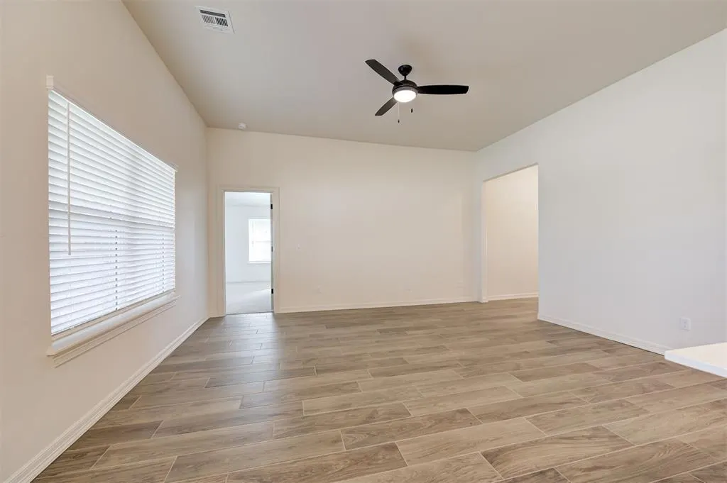 Photo 12 — 11917 NW 120th Street, Yukon, OK 73099