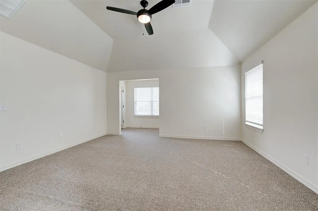 Photo 18 — 11917 NW 120th Street, Yukon, OK 73099