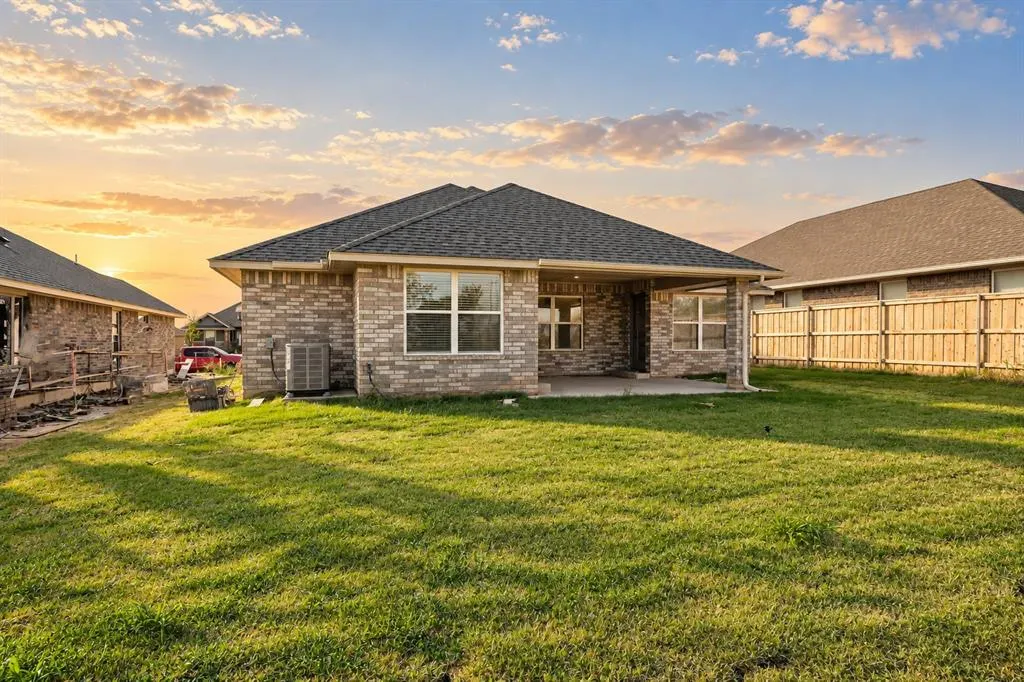 Photo 38 — 11917 NW 120th Street, Yukon, OK 73099