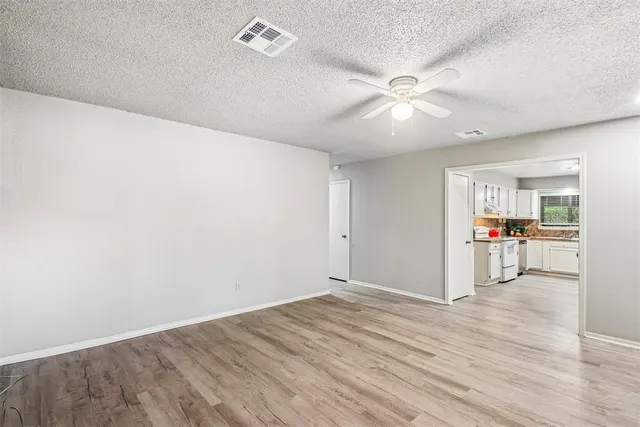 Photo 5 — 744 NW 111th Street, Oklahoma City, OK 73114