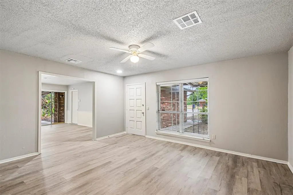 Photo 6 — 744 NW 111th Street, Oklahoma City, OK 73114