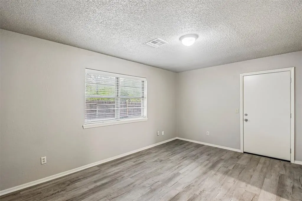 Photo 11 — 744 NW 111th Street, Oklahoma City, OK 73114