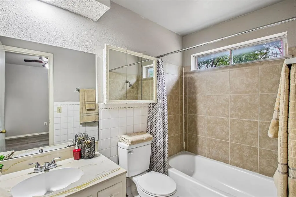 Photo 18 — 744 NW 111th Street, Oklahoma City, OK 73114