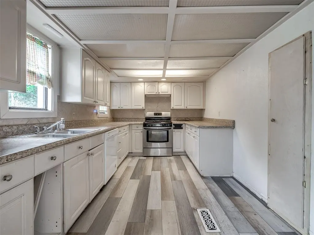 Photo 5 — 3525 NW 18th Street, Oklahoma City, OK 73107
