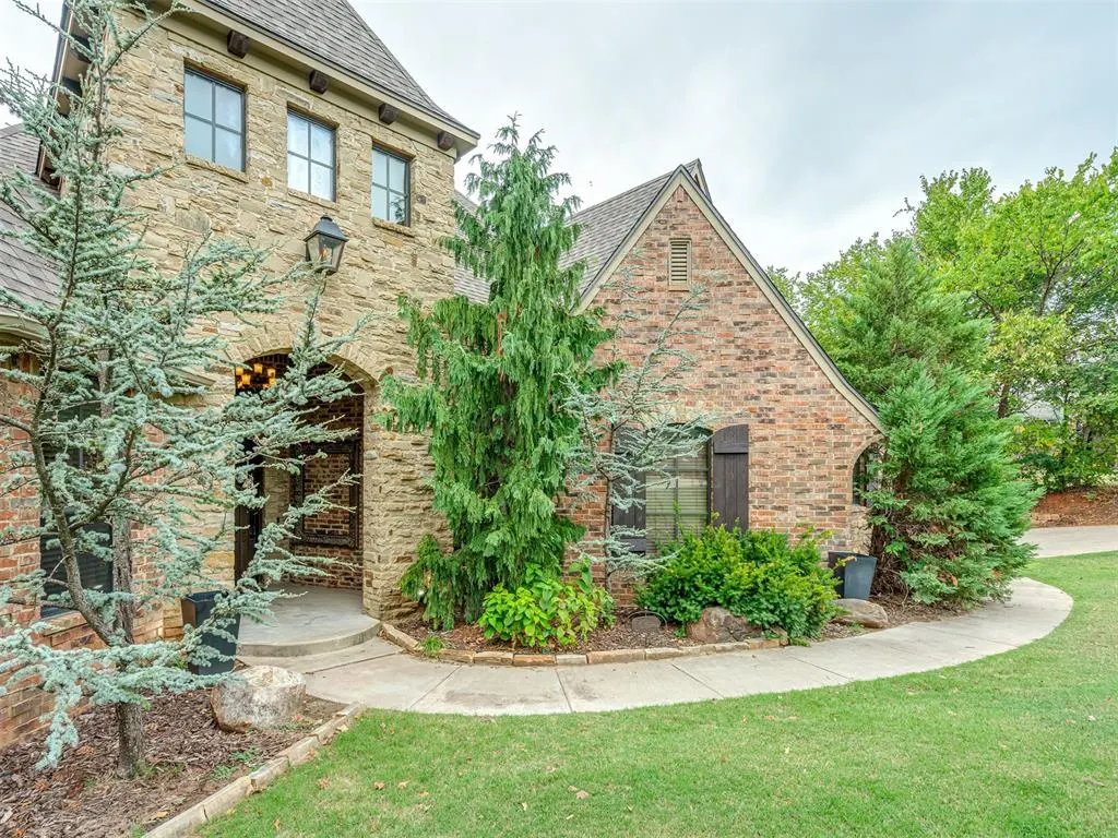 Front exterior — 6702 Stone Hill Drive, Edmond, OK 73034