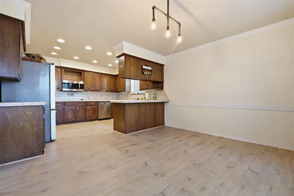 Photo 4 — 103 E Lakeview Court, Tecumseh, OK 74873