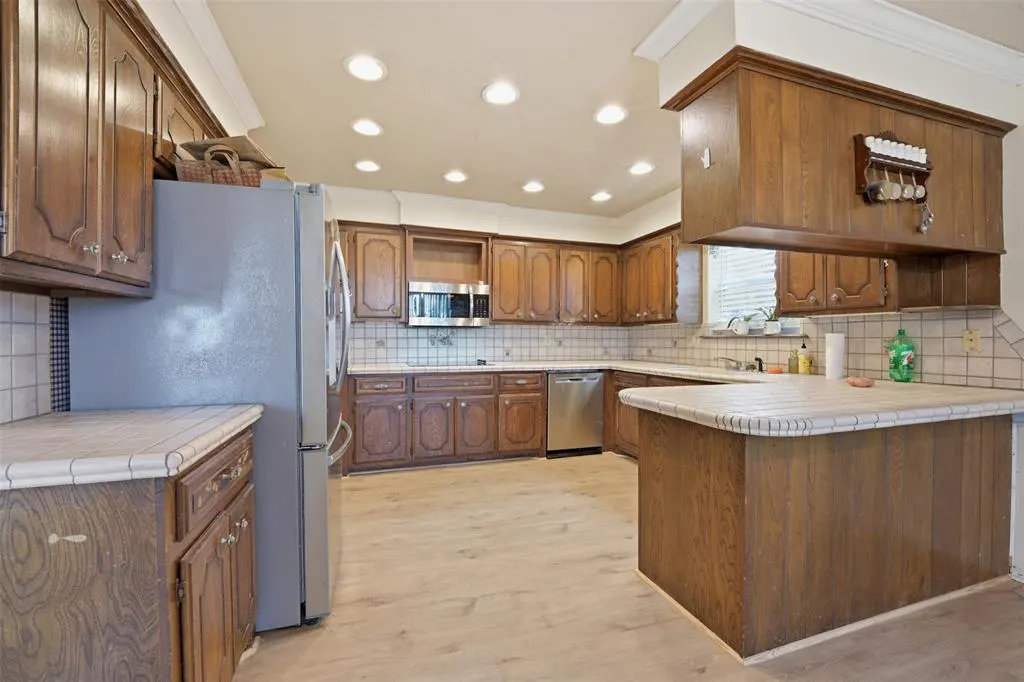 Photo 6 — 103 E Lakeview Court, Tecumseh, OK 74873