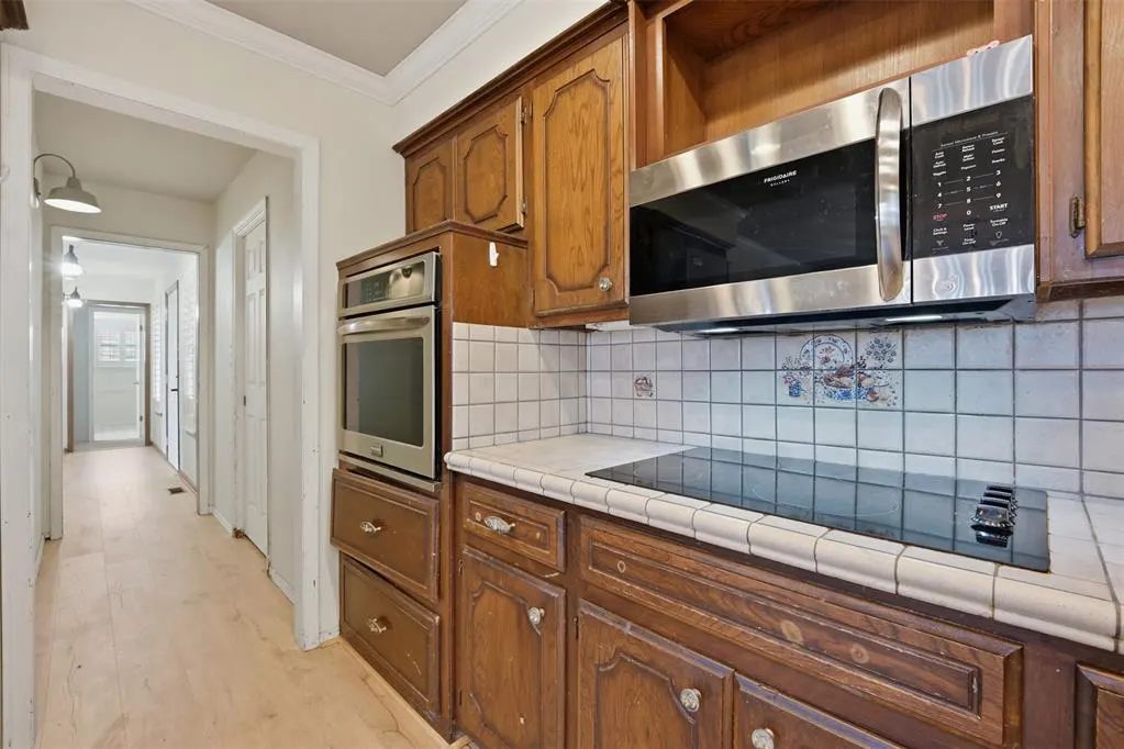 Photo 9 — 103 E Lakeview Court, Tecumseh, OK 74873