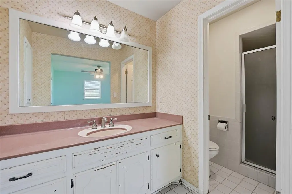Photo 16 — 103 E Lakeview Court, Tecumseh, OK 74873