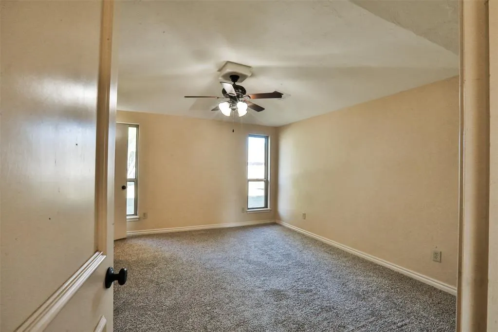 Photo 31 — 10016 Kingsgate Drive, Oklahoma City, OK 73159