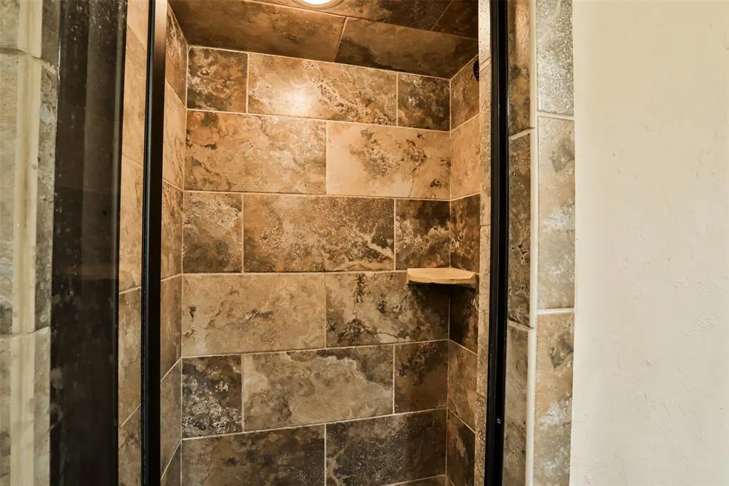 Photo 34 — 10016 Kingsgate Drive, Oklahoma City, OK 73159