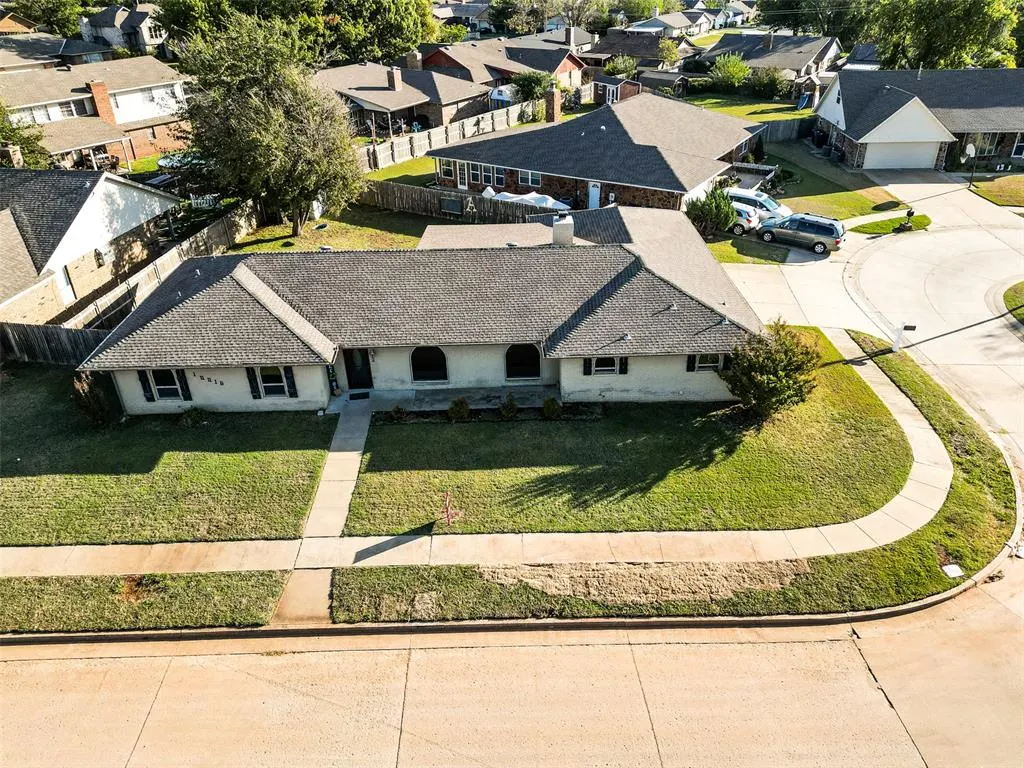 Photo 40 — 10016 Kingsgate Drive, Oklahoma City, OK 73159