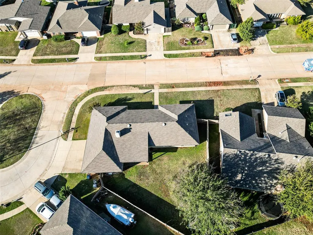Photo 43 — 10016 Kingsgate Drive, Oklahoma City, OK 73159