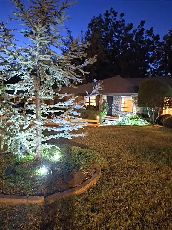 Photo 2 — 1103 Park Manor Street, Oklahoma City, OK 73116