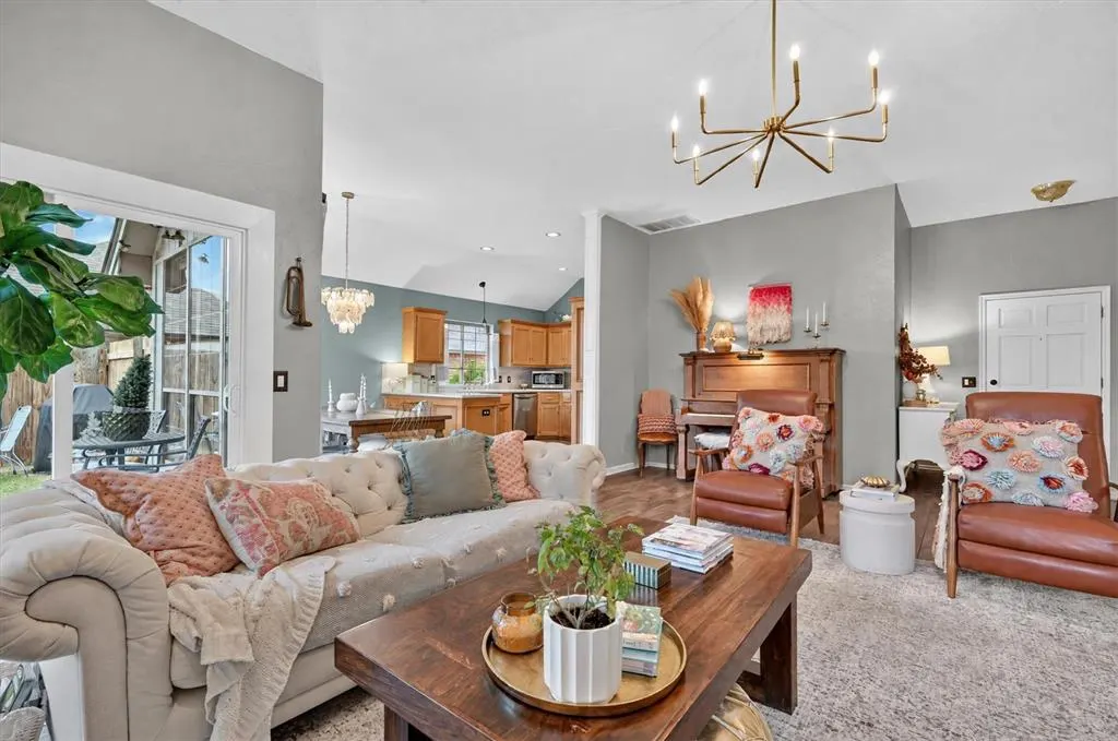 Photo 8 — 1916 Mark Road, Edmond, OK 73003