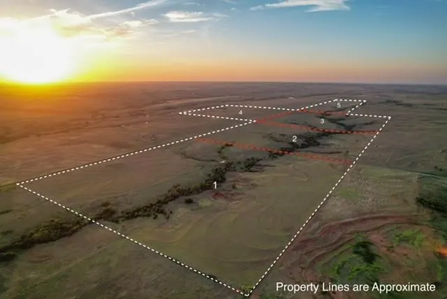 Front exterior — 160 Acres - E 1150 & N 1860 Roads, Sayre, OK 73662