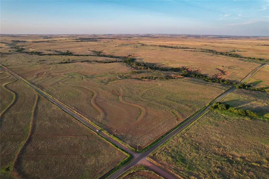 Photo 2 — 160 Acres - E 1150 & N 1860 Roads, Sayre, OK 73662