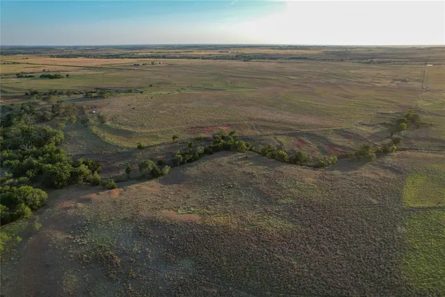 Photo 6 — 160 Acres - E 1150 & N 1860 Roads, Sayre, OK 73662