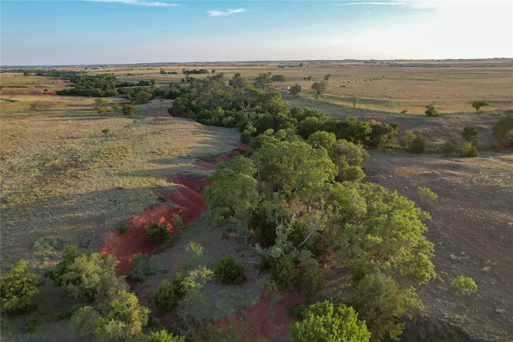 Photo 9 — 160 Acres - E 1150 & N 1860 Roads, Sayre, OK 73662