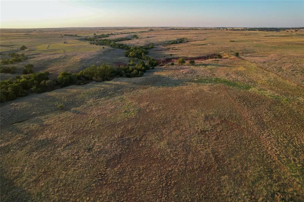 Photo 31 — 160 Acres - E 1150 & N 1860 Roads, Sayre, OK 73662