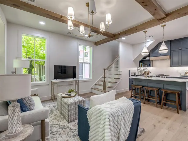 Photo 2 — 18252 Willowbrooke Court, Norman, OK 73072