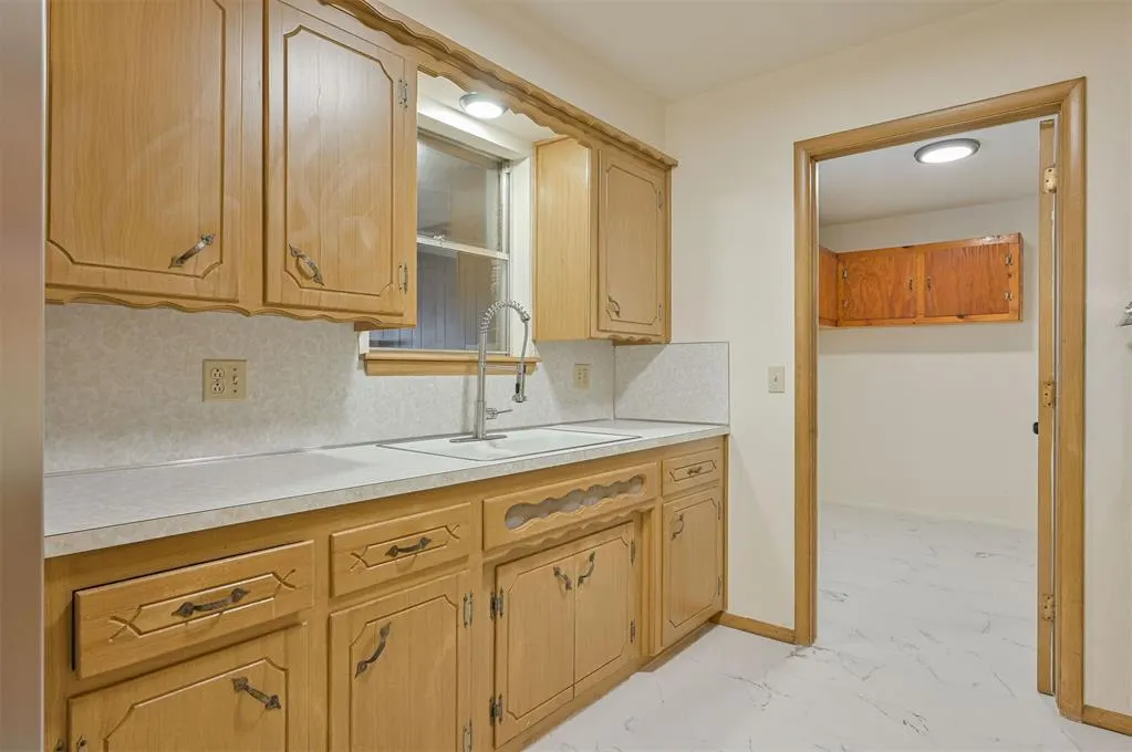 Photo 12 — 4748 Woodview Drive, Del City, OK 73115